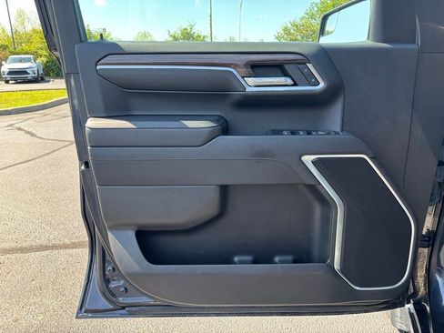 Used 2023 Chevrolet Silverado 1500 LT AWD/4WD image 12