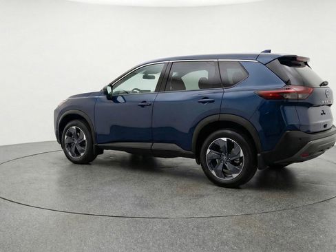 Used 2025 Nissan Rogue SV FWD image 6