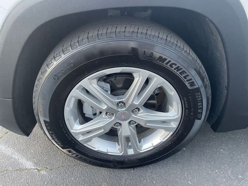 Used 2024 GMC Terrain SLE image 29