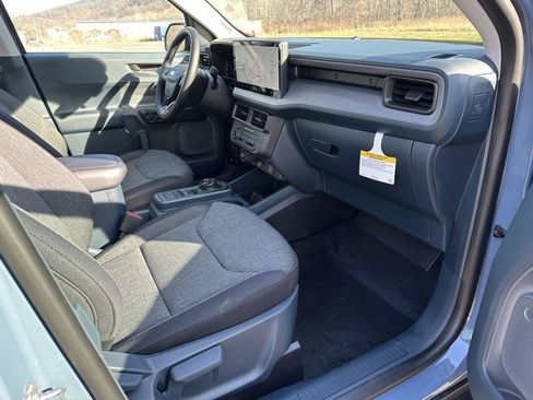 New 2025 Ford Maverick XLT w/ XLT Luxury Package image 38