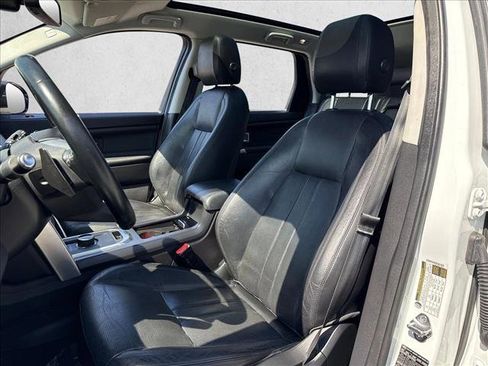 Used 2017 Land Rover Discovery Sport HSE image 17