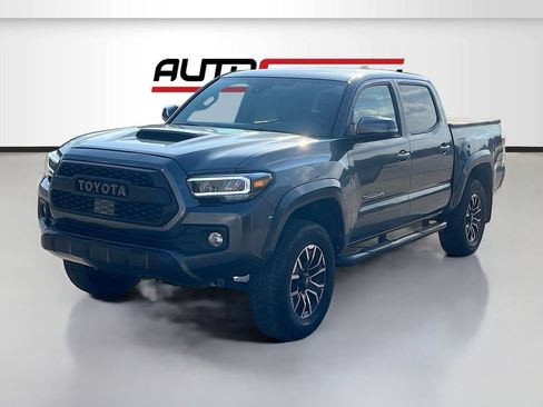 Used 2023 Toyota Tacoma TRD Sport AWD/4WD image 3