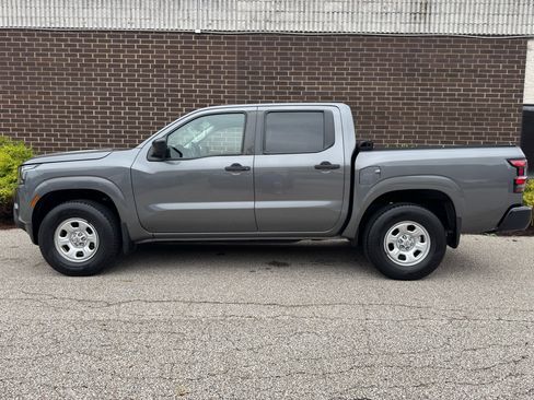 Used 2022 Nissan Frontier S image 2