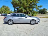 New 2025 Hyundai Elantra SE image 2