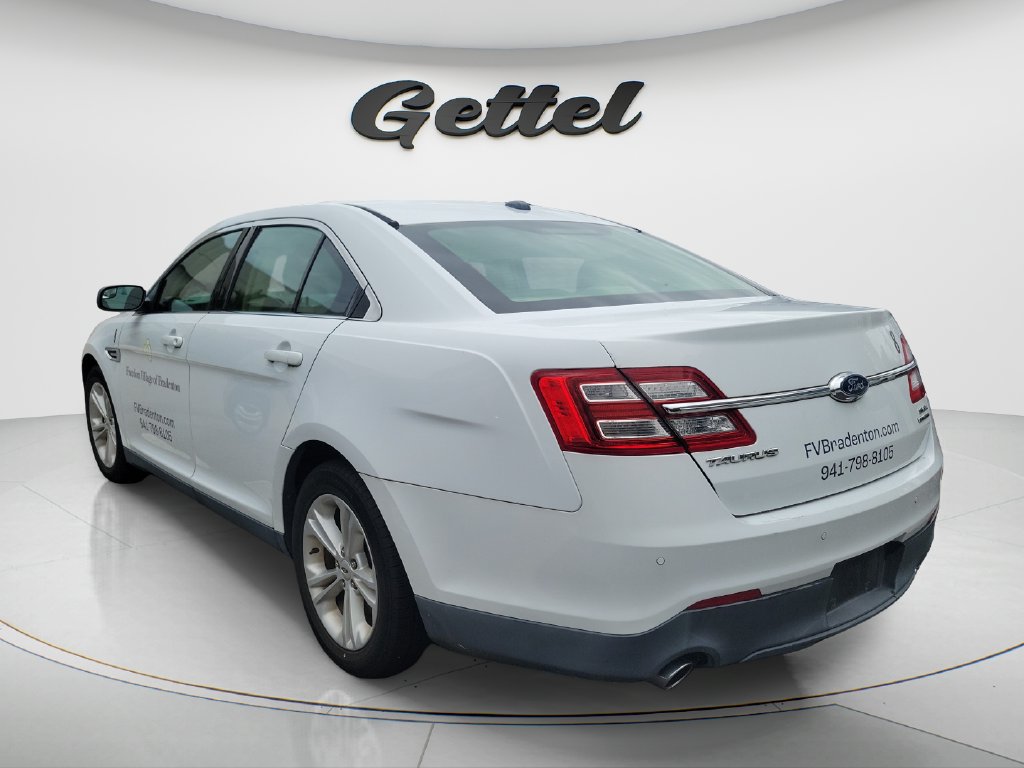 Used 2015 Ford Taurus SEL FWD image 9