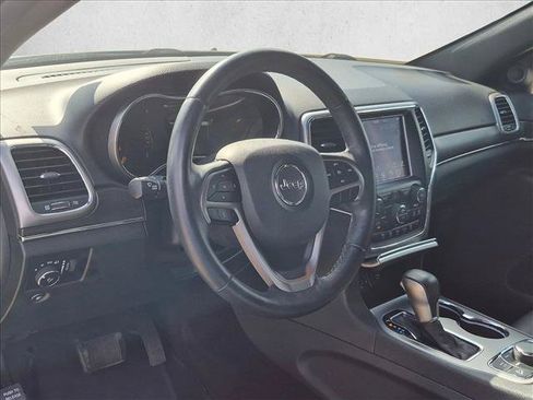 Used 2018 Jeep Grand Cherokee Limited AWD/4WD image 11