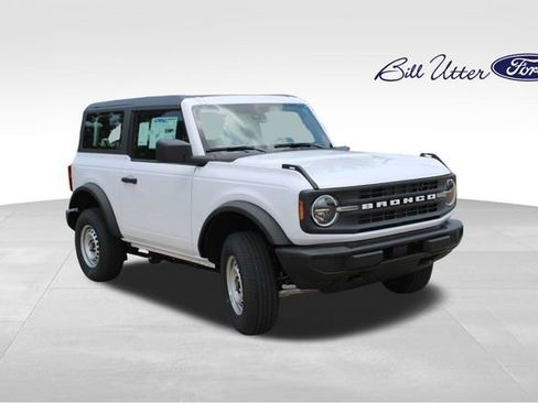 New 2026 Ford Bronco 2-Door AWD/4WD image 2