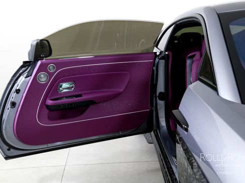 Used 2025 Rolls-Royce Spectre Black Badge image 22