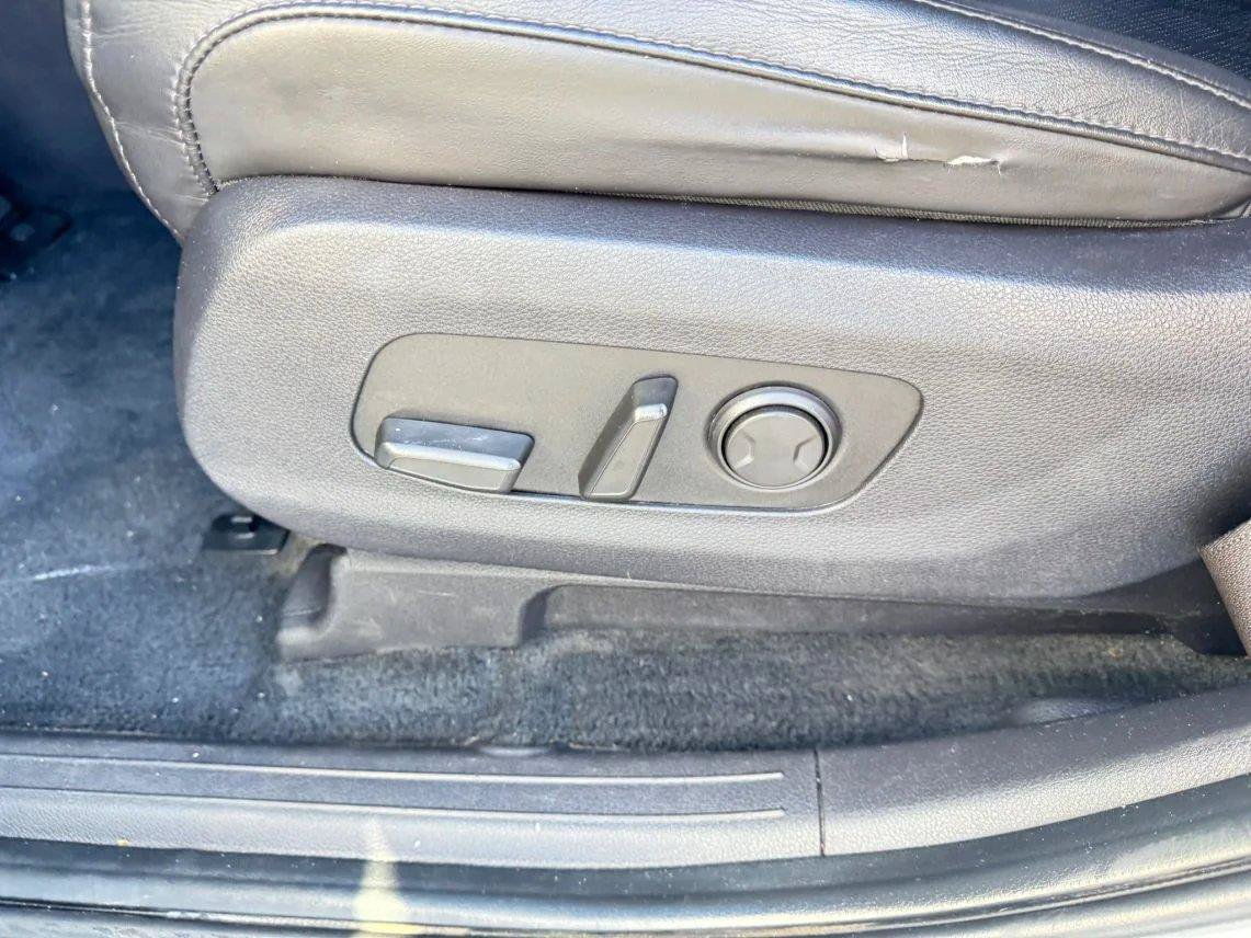 Used 2022 Kia Carnival LX FWD image 10