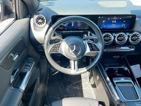 Used 2025 Mercedes-Benz GLA 250 image 22