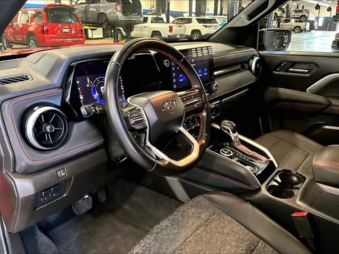 Used 2023 Chevrolet Colorado Z71 w/ Z71 Convenience Package 2 AWD/4WD image 8