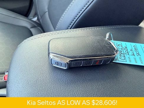 Used 2026 Kia Seltos SX AWD/4WD image 29