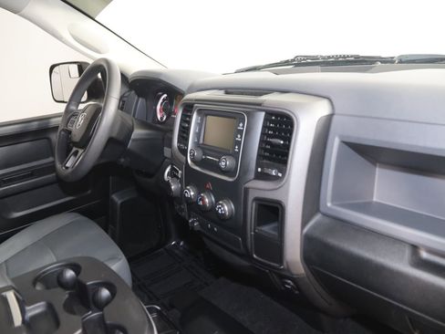 Used 2018 RAM 1500 Express AWD/4WD image 33