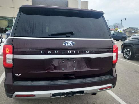 Used 2024 Ford Expedition XLT image 5