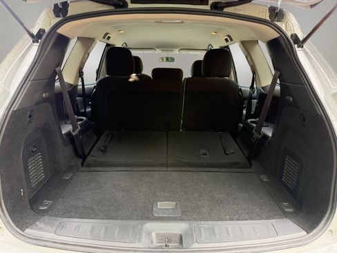 Used 2019 Nissan Pathfinder SV AWD/4WD image 9