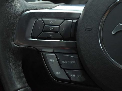 Used 2017 Ford Mustang GT Premium w/ GT Performance Package RWD image 19