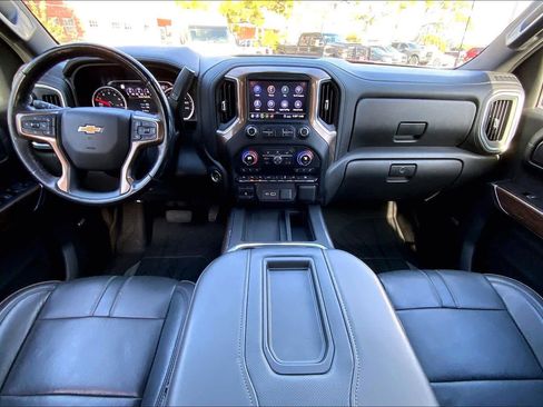 Used 2020 Chevrolet Silverado 1500 High Country w/ Technology Package image 14