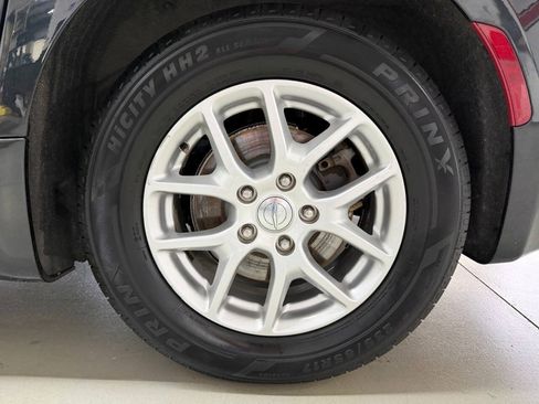 Used 2020 Chrysler Pacifica Touring w/ Advanced Safetytec Group FWD image 29