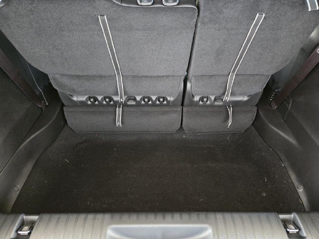 New 2027 Chrysler Pacifica Select FWD image 25