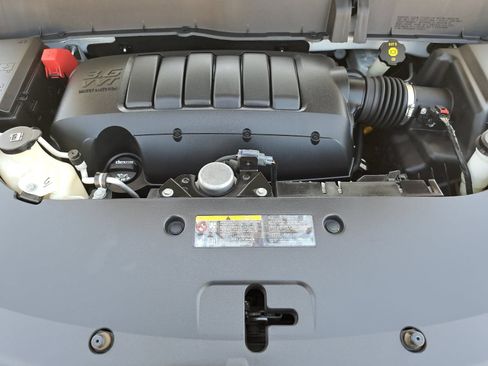 Used 2014 Chevrolet Traverse LT FWD image 34