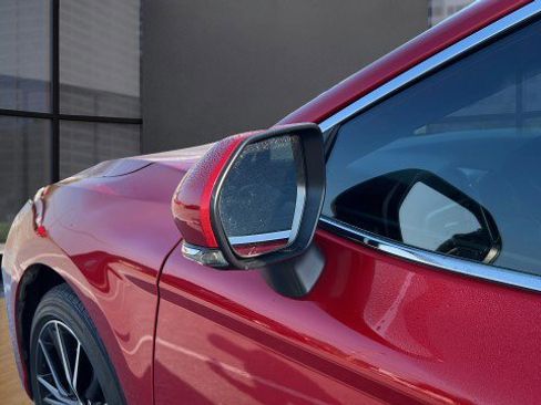 Used 2023 Toyota Camry SE image 18