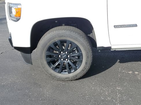 Used 2022 GMC Canyon Elevation image 9