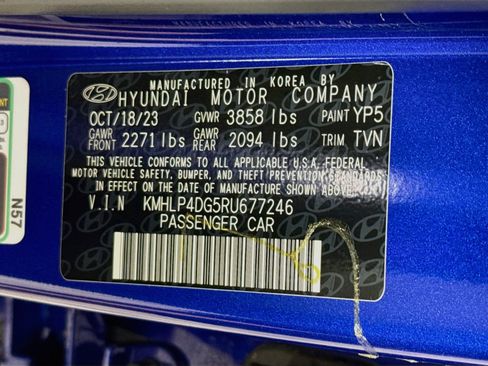 Used 2024 Hyundai Elantra Limited FWD image 40