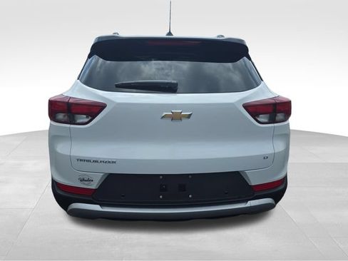 Used 2022 Chevrolet TrailBlazer LT w/ Driver Confidence Package FWD image 4
