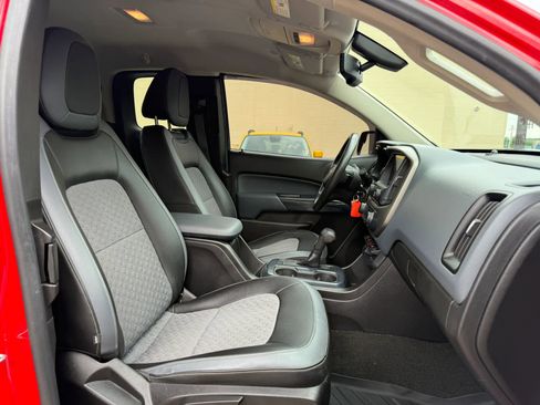 Used 2016 Chevrolet Colorado Z71 AWD/4WD image 16