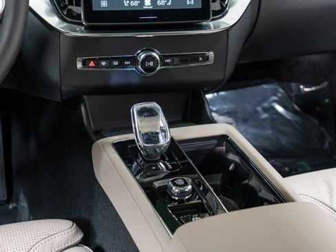 New 2026 Volvo XC90 B6 Ultra w/ Protection Package image 20