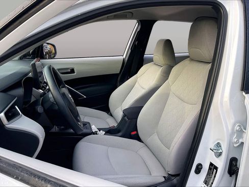 Used 2026 Toyota Corolla Cross L FWD image 8