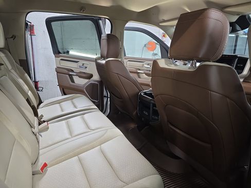Used 2021 RAM 1500 Laramie AWD/4WD image 11