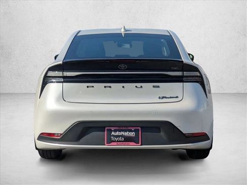 Certified 2024 Toyota Prius Prime SE image 7