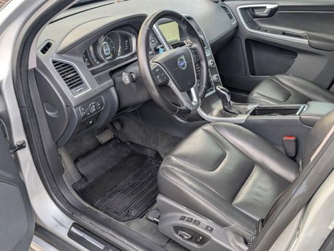 Used 2016 Volvo XC60 T5 Premier image 32