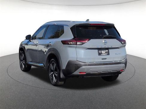 Used 2021 Nissan Rogue SL w/ Premium Package image 7