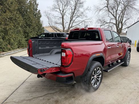 Used 2025 GMC Canyon Denali image 30