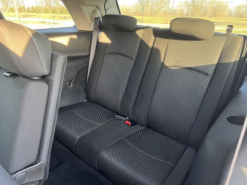 Used 2015 Dodge Journey SXT w/ Flexible Seating Group image 17