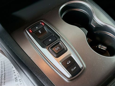 Used 2022 Honda Pilot Sport image 19