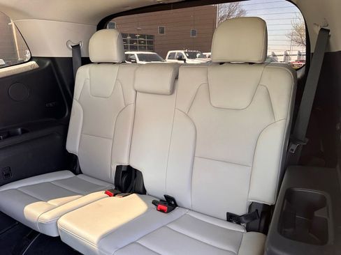 Used 2023 Kia Telluride S image 14