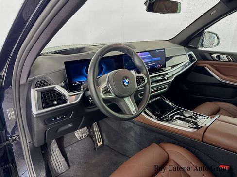 Used 2025 BMW X5 xDrive40i w/ M Sport Package AWD/4WD image 9