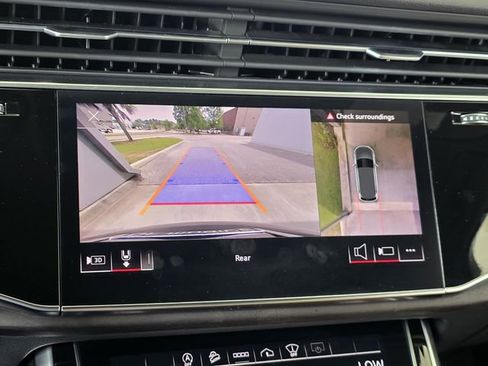 Used 2021 Audi Q7 3.0T Prestige image 18