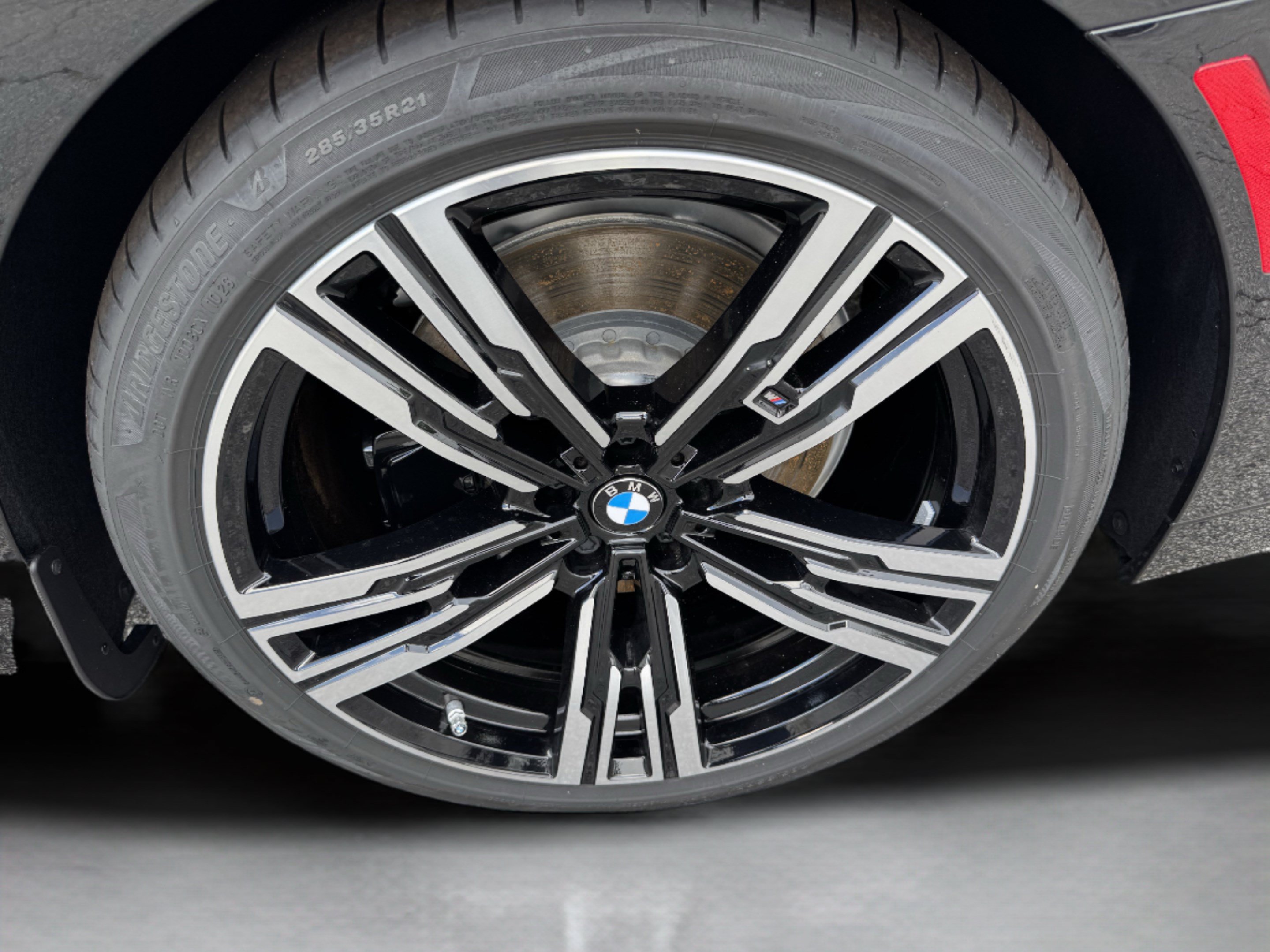 Used 2026 BMW i7 eDrive50 w/ M Sport Package RWD image 40