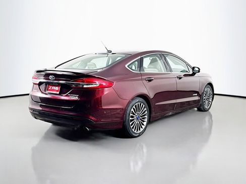 Used 2017 Ford Fusion Platinum image 5