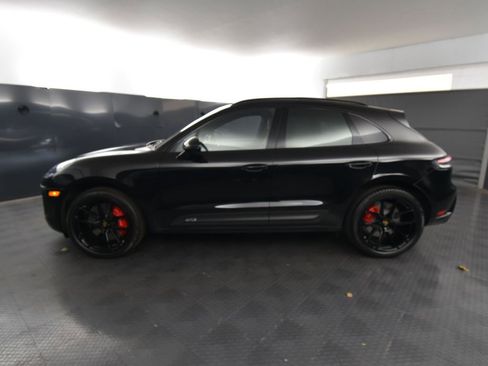 Certified 2024 Porsche Macan GTS AWD/4WD image 2