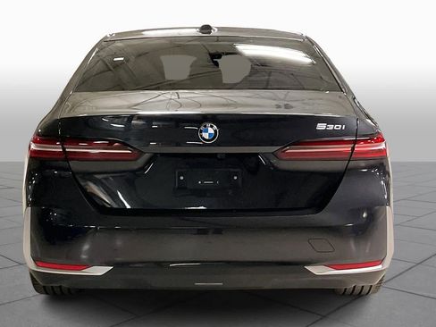 Certified 2025 BMW 530i image 5