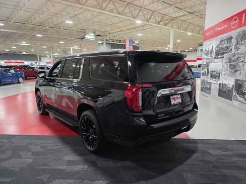 Certified 2022 GMC Yukon XL SLE w/ Gmc Pro Safety Plus Package AWD/4WD image 6