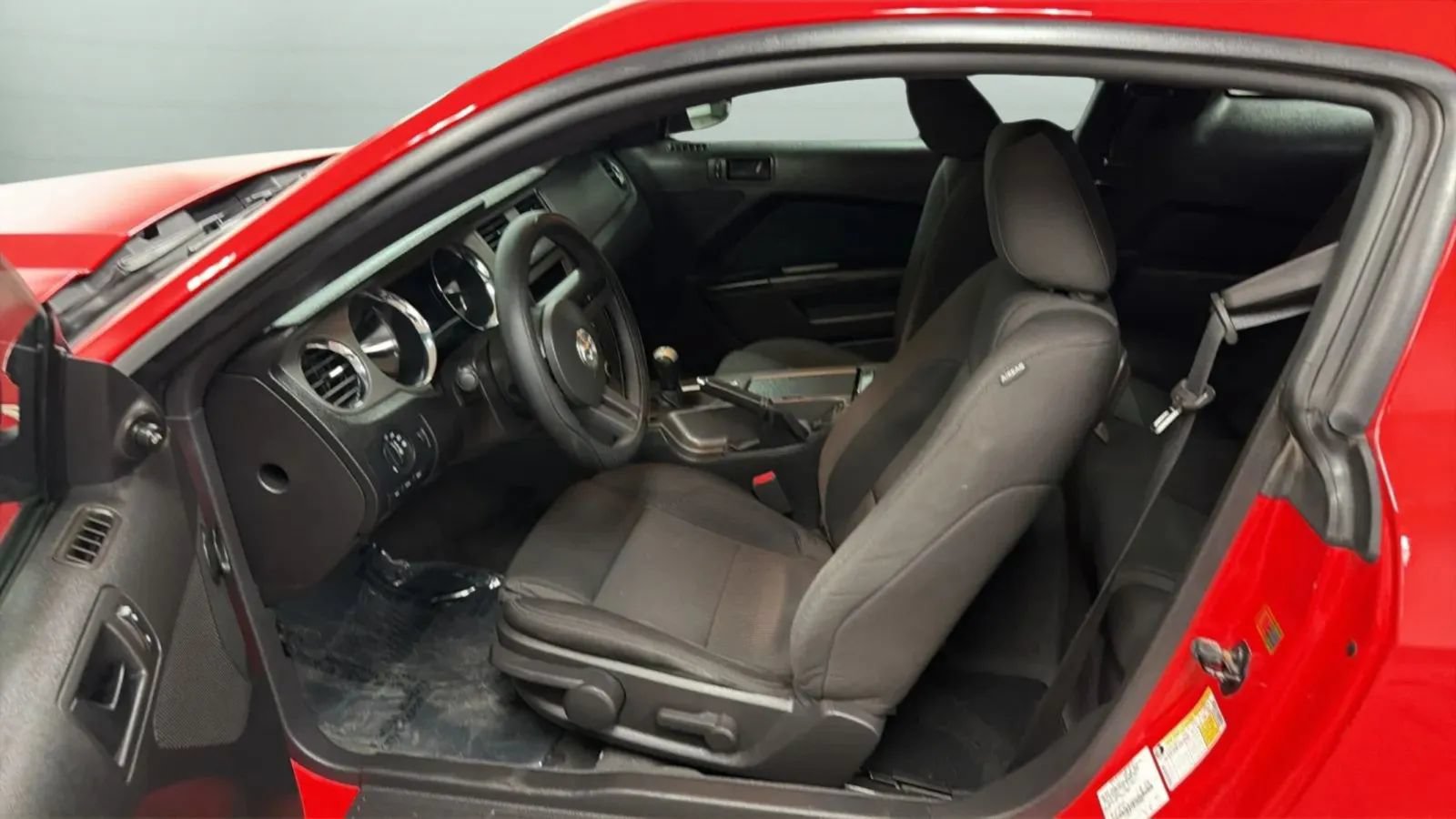 Used 2012 Ford Mustang GT RWD image 19