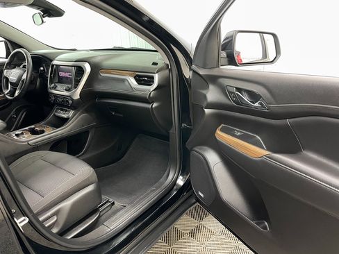 Certified 2023 GMC Acadia SLE w/ Driver Convenience Package image 37