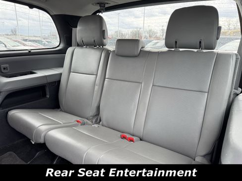 Used 2014 Toyota Sequoia Platinum image 7