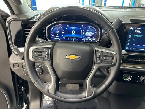 Used 2024 Chevrolet Silverado 1500 LT AWD/4WD image 12